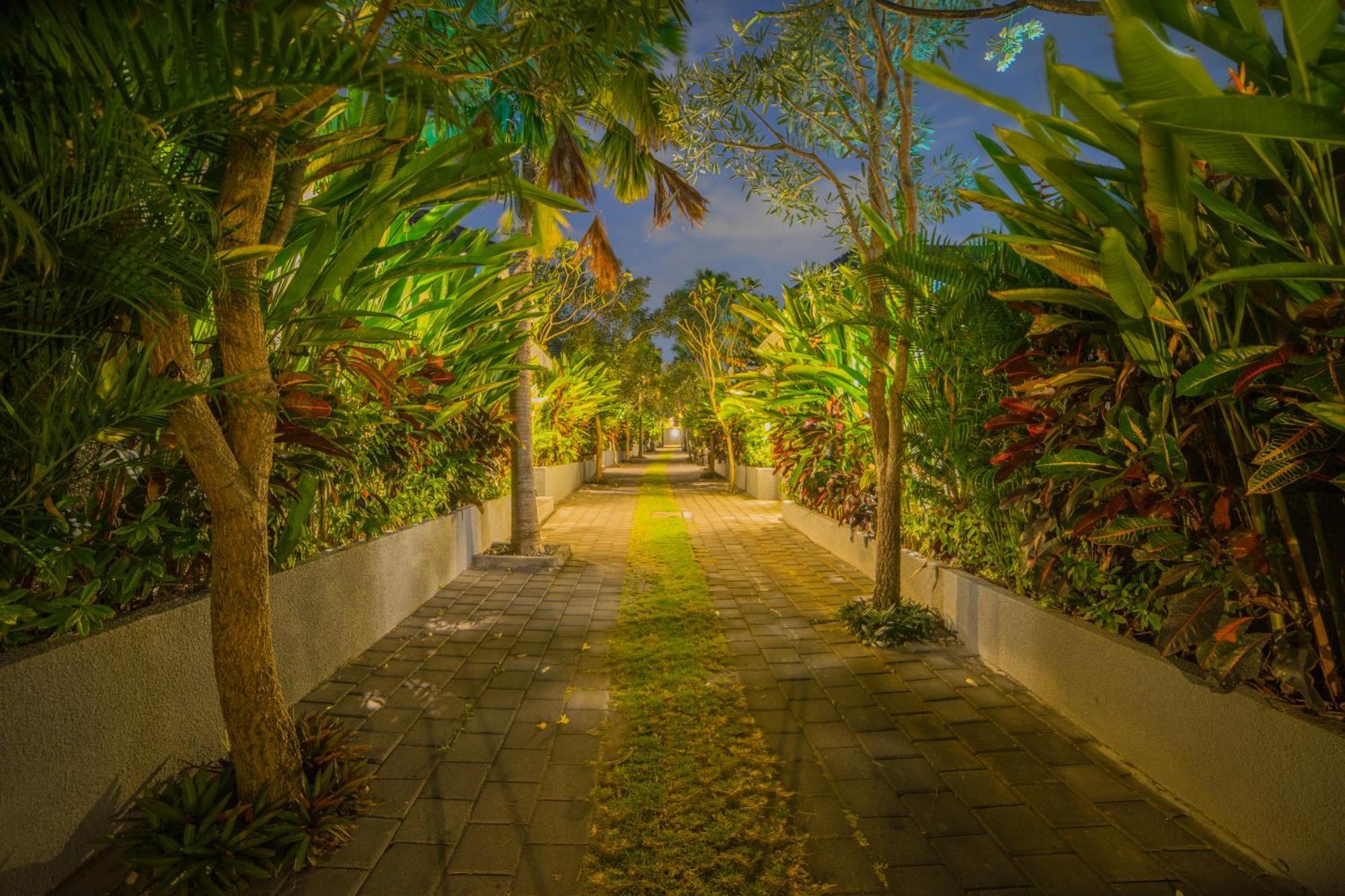 Grand Kesambi Resort And Villas Dalung  Exterior foto